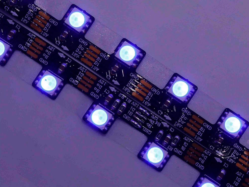 SK6813 5050RGB 60LEDS/M Wall Type_SPI Built-in 12V_Plus Led